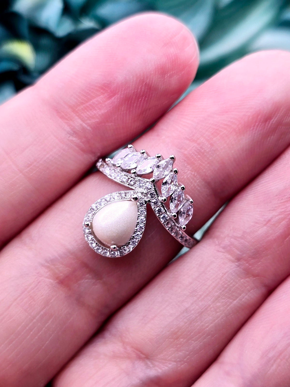 Sentimental by Design presents a gorgeous 925 sterling silver Amaraya ring with a custom center stone created with the inclusions of your choice. Other options include rose gold plated and yellow gold plated metal. 